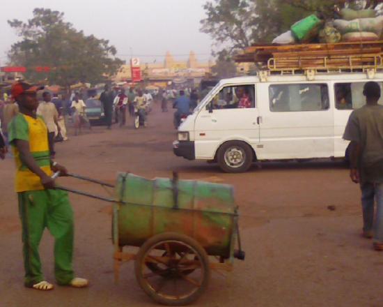 Bobo Dioulasso: la foule aux abord du marché central